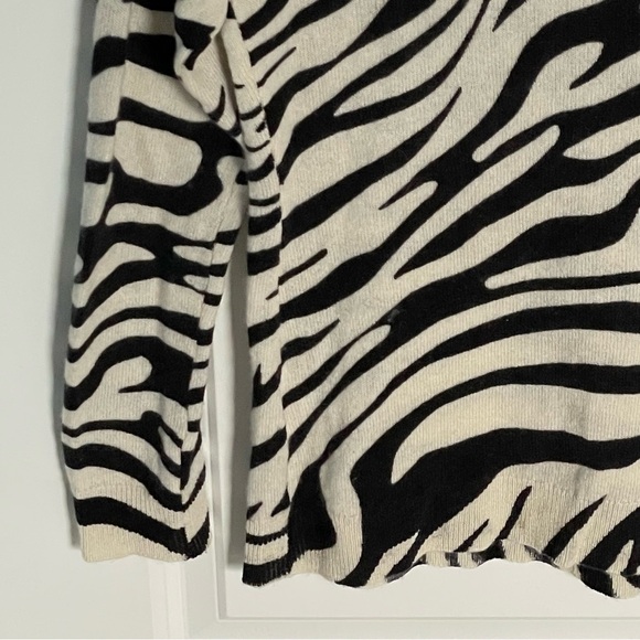 Charter Club Luxury Cashmere Black Zebra Print Crewneck Sweater 47179 - Picture 5 of 14